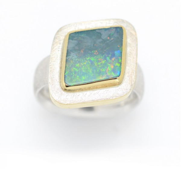 Boulderopal Ring