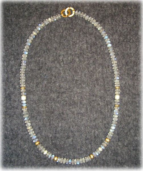 Rainbow Moonstone Collier