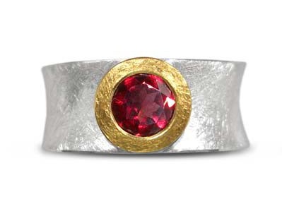 Granat Ring