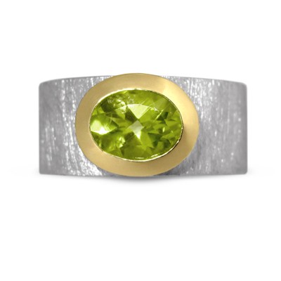 Ring mit Peridot